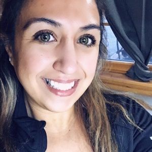 Meet your Posher, Crystal